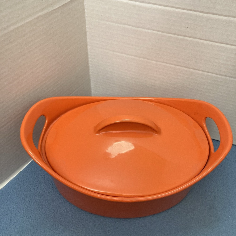 Rachael Ray Orange 4.25 Qt Stoneware Casserole Dish with Matching Lid & Handles - Picture 2 of 9